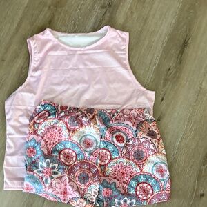 Pink Sleeveless Women’s Tank Top with Patterned Shorts Set